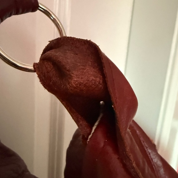 Elegant Burgundy Handmade Leather Shoulder Bag - Picture 7 of 7